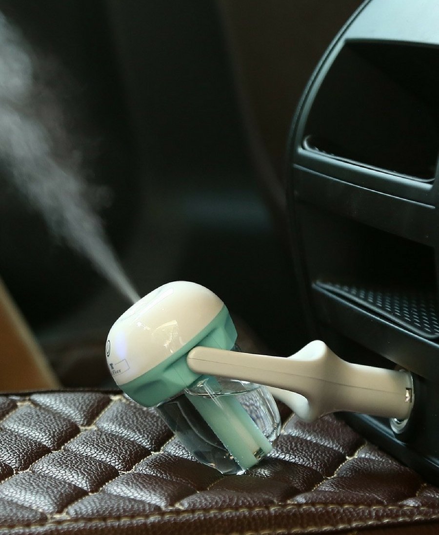 In-Car Aroma Diffuser Humidifier
